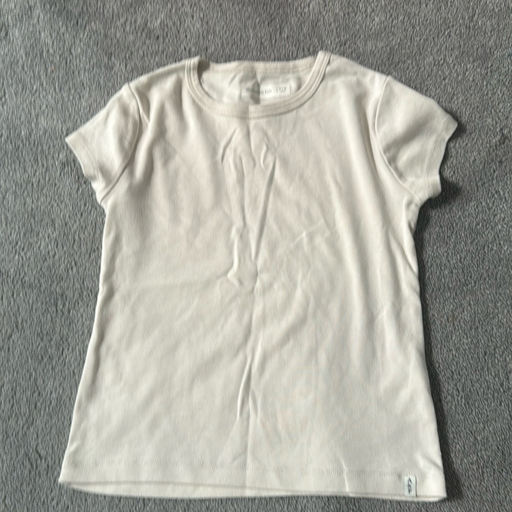 Beige Abercrombie kids t shirt in size girls 11/12
